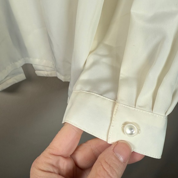 Koret Cream Button Down Shirt Floral Embroidered Collar Size 18 Office Career - Picture 7 of 10